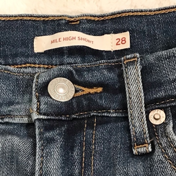 Levi’s 28 6/7) Mile High Denim Women’s Jeans Shorts High Rise Raw Hems Stretch - Picture 6 of 11